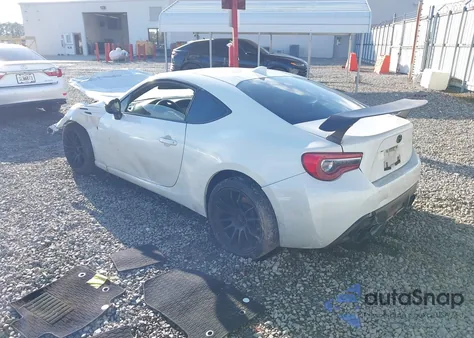 2020 Toyota 86 z USA, uszkodzony, nr VIN JF1ZNAA16L8753176